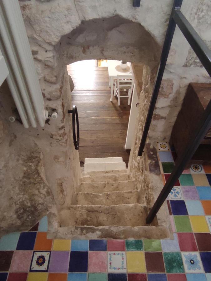 오스투니 Nel Vico Antico 빌라 외부 사진