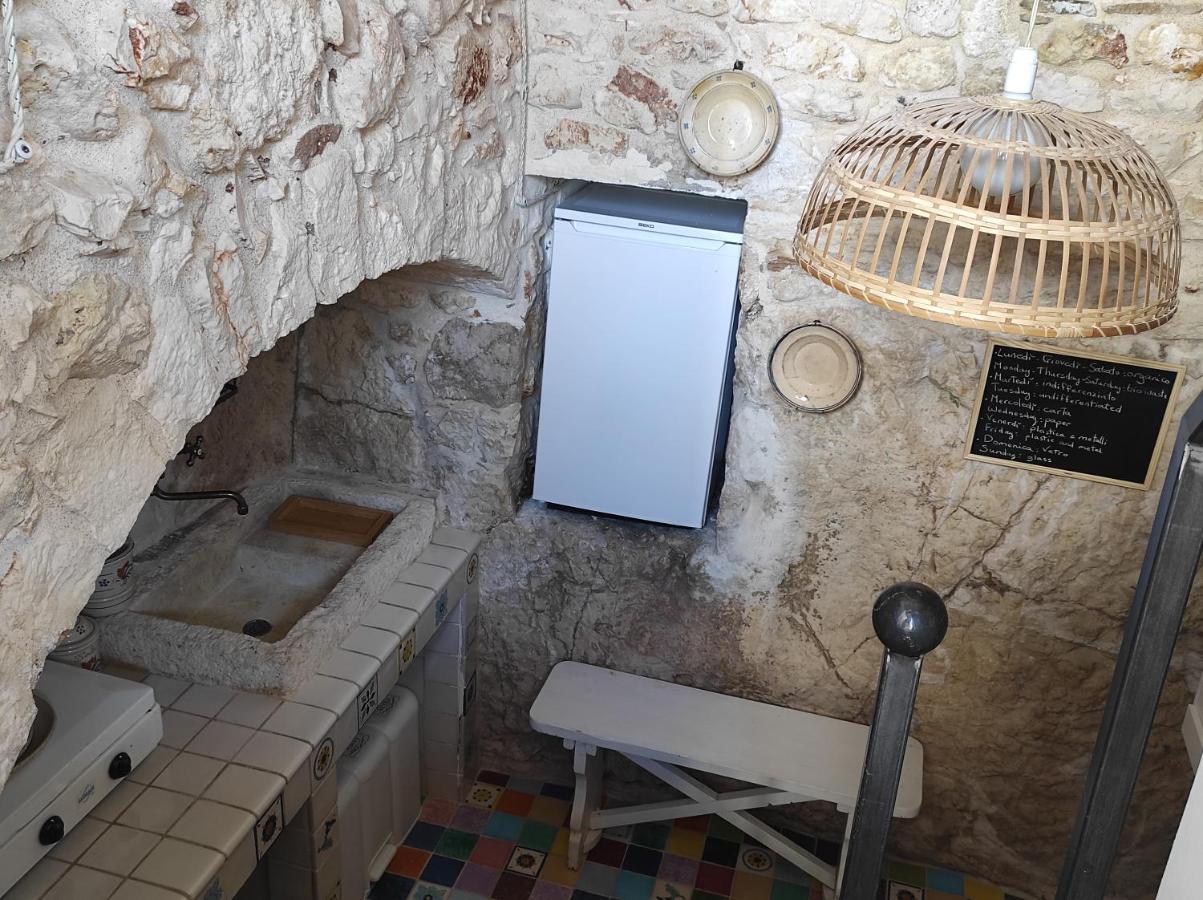 오스투니 Nel Vico Antico 빌라 외부 사진