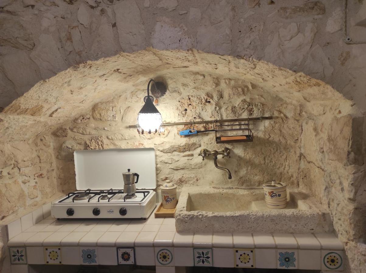오스투니 Nel Vico Antico 빌라 외부 사진