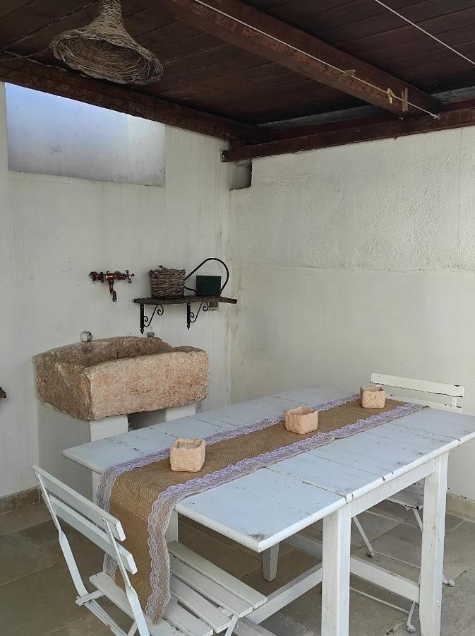 오스투니 Nel Vico Antico 빌라 외부 사진